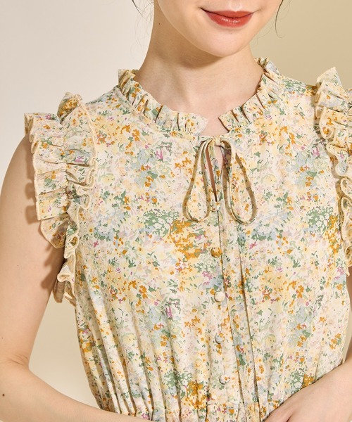 tocco closet（トッコ　クローゼット）の「リボン付きフリル装飾アートフラワープリントティアードワンピース（ワンピース・レディース・ライトイエロー/ブルー・M）」の11枚目の写真