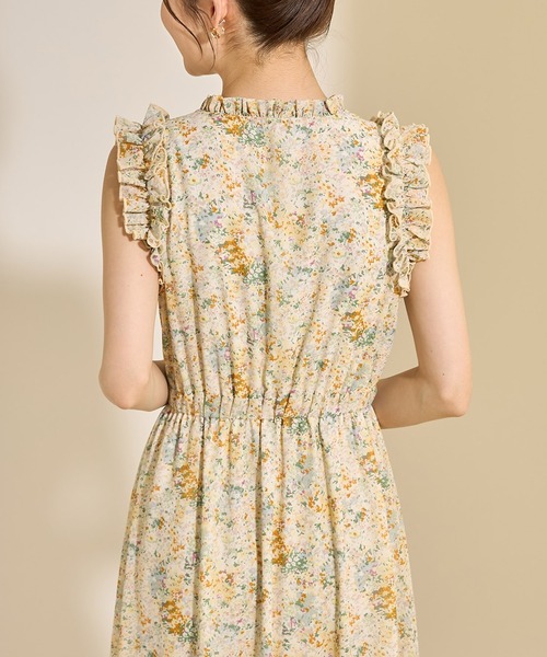 tocco closet（トッコ　クローゼット）の「リボン付きフリル装飾アートフラワープリントティアードワンピース（ワンピース・レディース・ライトイエロー/ブルー・M）」の13枚目の写真