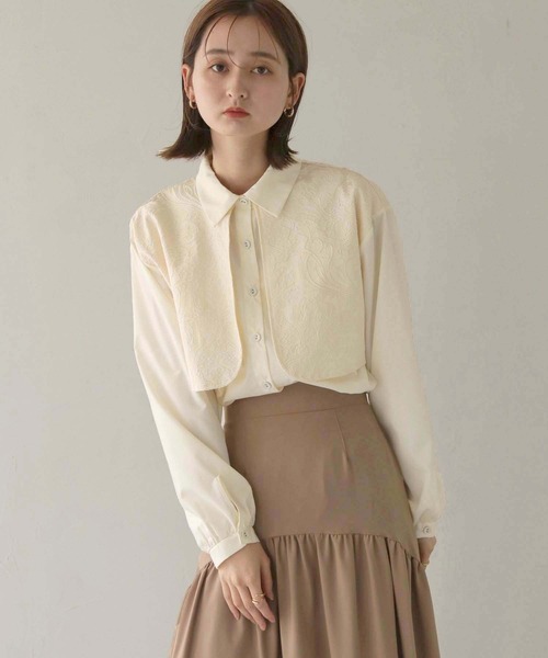 CLEIO（クレイオ）の「【CLEIO】ジャガードヨークシャツ（シャツ/ブラウス・レディース・グレイッシュベージュ/アイボリー・FREE）」の3枚目の写真