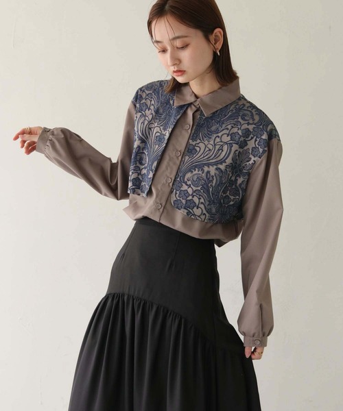 CLEIO（クレイオ）の「【CLEIO】ジャガードヨークシャツ（シャツ/ブラウス・レディース・グレイッシュベージュ/アイボリー・FREE）」の5枚目の写真