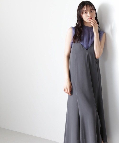 NATURAL BEAUTY BASIC（ナチュラルビューティーベーシック）の「Vネックキャミワンピース（ワンピース・レディース・チャコールグレー/ブラウン/ブラック・SMALL/MEDIUM）」の8枚目の写真