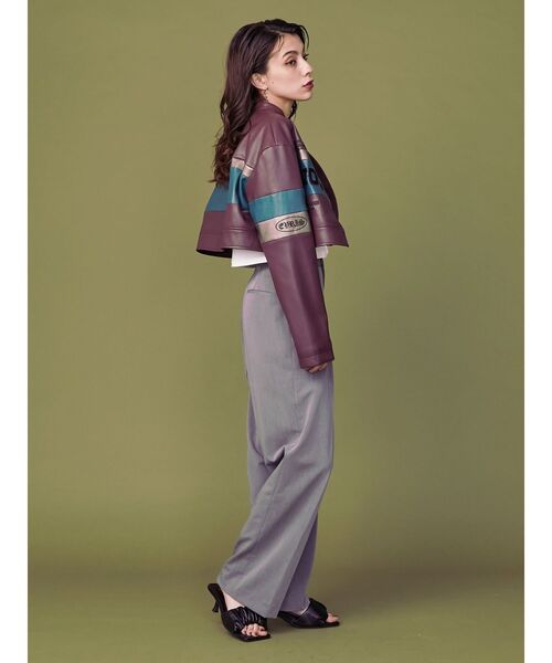 EVRIS（エヴリス）の「フェイクレザークロップドブルゾン（ブルゾン・レディース・ブラック/ボルドー・FREE）」の7枚目の写真