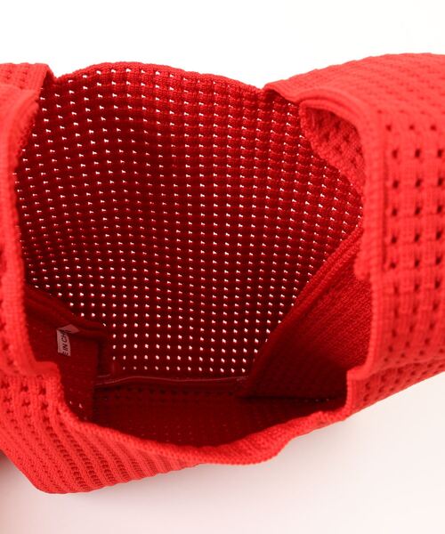 VIBGYOR Women（ヴィブジョー　ウィメン）の「【float】カラバリ ニット編み風 ミニトートバッグ【9色展開】（トートバッグ・レディース・ブラック/パープル/レッド/ピンク/ブルー/グリーン/ライトグリーン/アイボリー/ベビーピンク・FREE）」の15枚目の写真