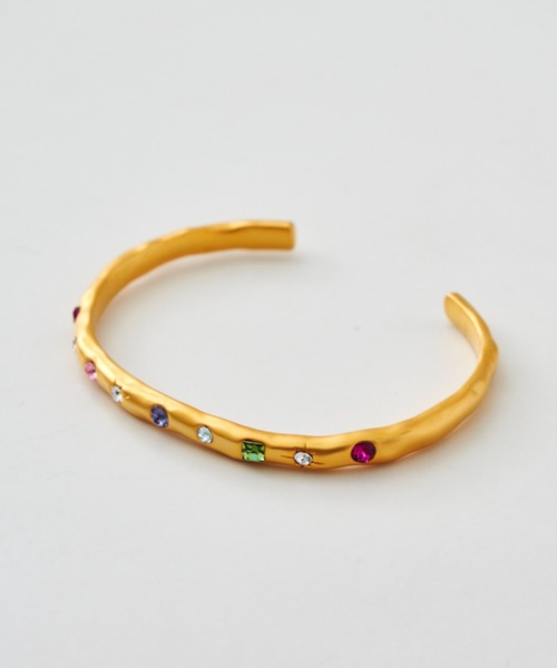 whim(ウィム)の「Stone Embed Bangle(バングル/リストバンド・レディース・シルバー/ゴールド・FREE)」の1枚目の写真