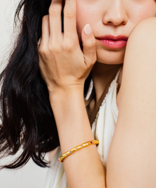 whim(ウィム)の「Stone Embed Bangle(バングル/リストバンド・レディース・シルバー/ゴールド・FREE)」の17枚目の写真