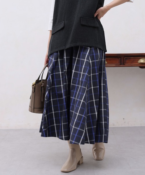 Chez toi(シェトワ)の「大判チェックはぎタフタスカート(スカート・レディース・アイボリー/ネイビー/グリーン・FREE)」の10枚目の写真