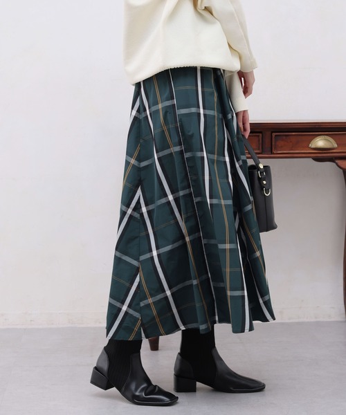 Chez toi(シェトワ)の「大判チェックはぎタフタスカート(スカート・レディース・アイボリー/ネイビー/グリーン・FREE)」の17枚目の写真