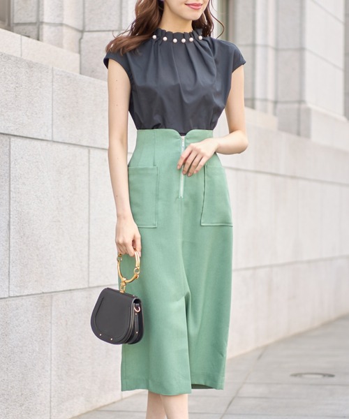tocco closet（トッコ　クローゼット）の「後ろりぼん付きパール装飾タック入りハイネックブラウス（シャツ/ブラウス・レディース・オフホワイト/ベージュ/ブラック・M）」の22枚目の写真
