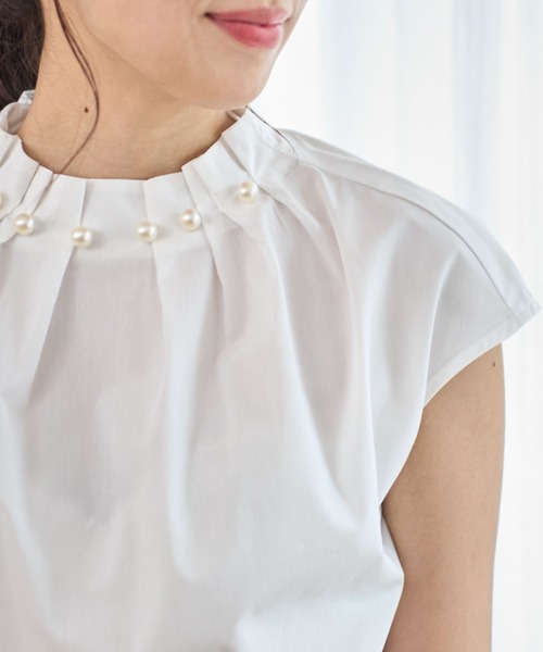 tocco closet（トッコ　クローゼット）の「後ろりぼん付きパール装飾タック入りハイネックブラウス（シャツ/ブラウス・レディース・オフホワイト/ベージュ/ブラック・M）」の18枚目の写真