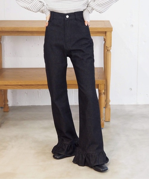 tiptop(ティップトップ)の「【2サイズ展開】裾フリルセミフレアデニム(デニムパンツ・レディース・ブルー/ブラック・M/S)」の7枚目の写真