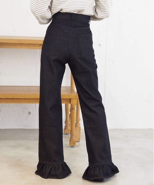 tiptop(ティップトップ)の「【2サイズ展開】裾フリルセミフレアデニム(デニムパンツ・レディース・ブルー/ブラック・M/S)」の9枚目の写真