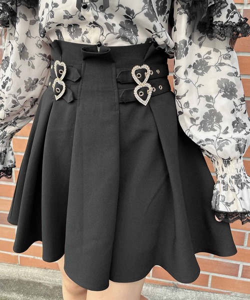 ROJITA(ロジータ)の「ハートビジュバックルフレアスカート(スカート・レディース・ブラック/ピンク/ブルー/ベージュ/ブラック系その他・FREE)」の8枚目の写真