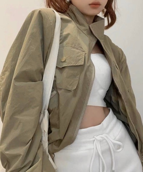 LADY LIKE(レディライク)の「クロップド丈シャカシャカブルゾン(ブルゾン・レディース・グリーン/ブラック/ホワイト・M)」の3枚目の写真