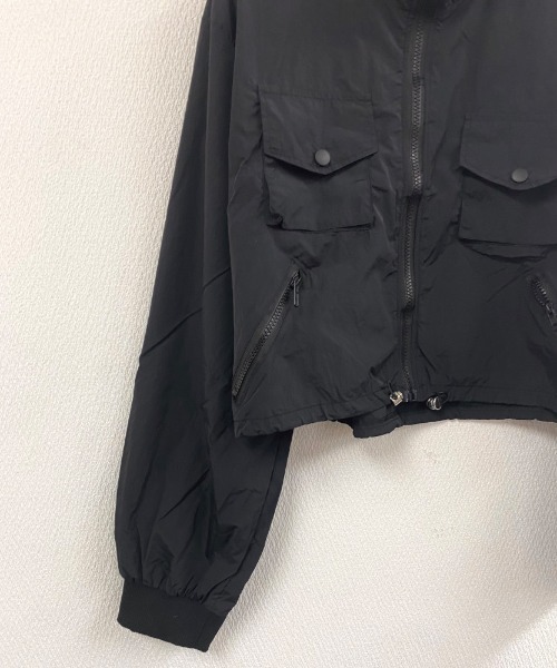 LADY LIKE(レディライク)の「クロップド丈シャカシャカブルゾン(ブルゾン・レディース・グリーン/ブラック/ホワイト・M)」の20枚目の写真