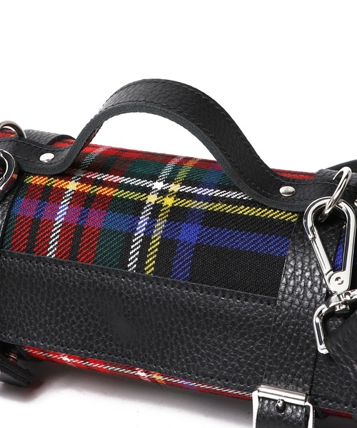 The Cambridge Satchel Company(ケンブリッジサッチェル)の「【CLASSY. 11月号掲載】THE CAMBRIDGE SATCHEL / ミニボウルバッグ(ショルダーバッグ・レディース・ブラックミックス・FREE)」の4枚目の写真