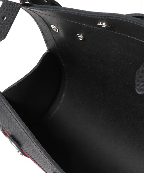 The Cambridge Satchel Company(ケンブリッジサッチェル)の「【CLASSY. 11月号掲載】THE CAMBRIDGE SATCHEL / ミニボウルバッグ(ショルダーバッグ・レディース・ブラックミックス・FREE)」の5枚目の写真