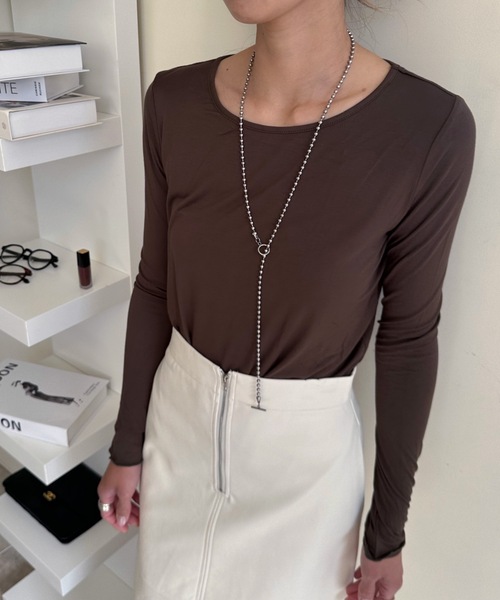 ULEULA(ウルア)の「ロングスリーブTシャツ(Tシャツ/カットソー・レディース・ブラック/ブラウン/アイボリー・FREE)」の3枚目の写真