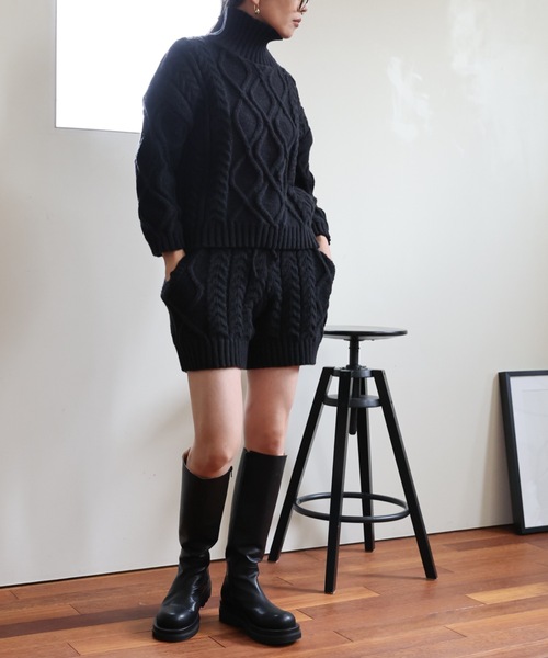 ULEULA（ウルア）の「ハイネックケーブルニット＋ケーブル