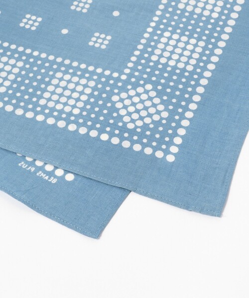 BEAMS PLUS（ビームスプラス）の「BEAMS PLUS / コットン バンダナ（サックス）（ハンカチ/ハンドタオル・メンズ・その他/その他1・ONE SIZE）」の4枚目の写真