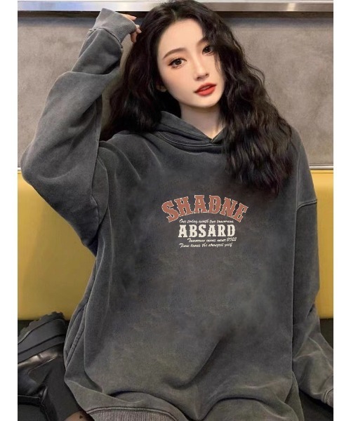 DEVICE（デバイス）の「オーバーサイズ アメリカンヴィンテージストリート ピグメント パーカー スウェット 韓国 古着風 カレッジロゴ 肉厚（パーカー・レディース・グレー/ホワイト×グレー/チャコールグレー・FREE）」の4枚目の写真