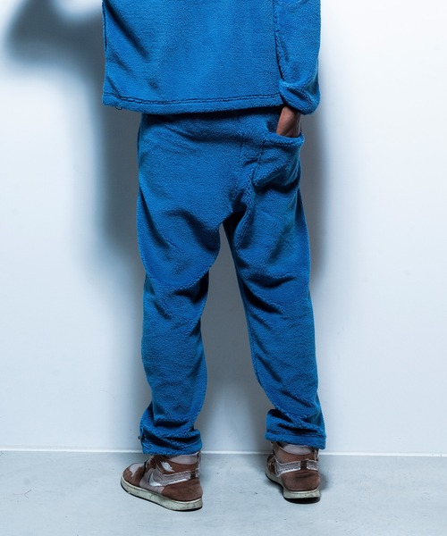 GISHER(ギッシャー)の「BOA FLEECE PANTS(スウェットパンツ・メンズ・ブルー/グレイッシュベージュ/ブラック/ホワイト・MEDIUM/LARGE)」の19枚目の写真