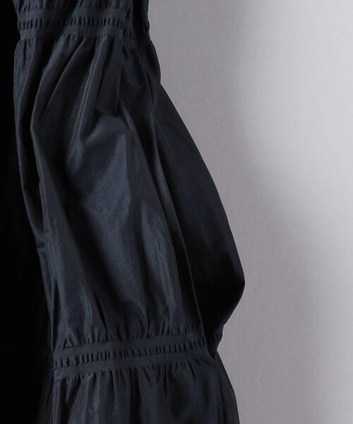 UNITED ARROWS(ユナイテッドアローズ)の「タフタ シャーリング ワンピース(ワンピース・レディース・ブラック/ネイビー・36/38)」の16枚目の写真