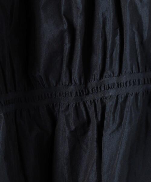 UNITED ARROWS(ユナイテッドアローズ)の「タフタ シャーリング ワンピース(ワンピース・レディース・ブラック/ネイビー・36/38)」の18枚目の写真