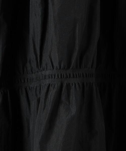 UNITED ARROWS(ユナイテッドアローズ)の「タフタ シャーリング ワンピース(ワンピース・レディース・ブラック/ネイビー・36/38)」の22枚目の写真