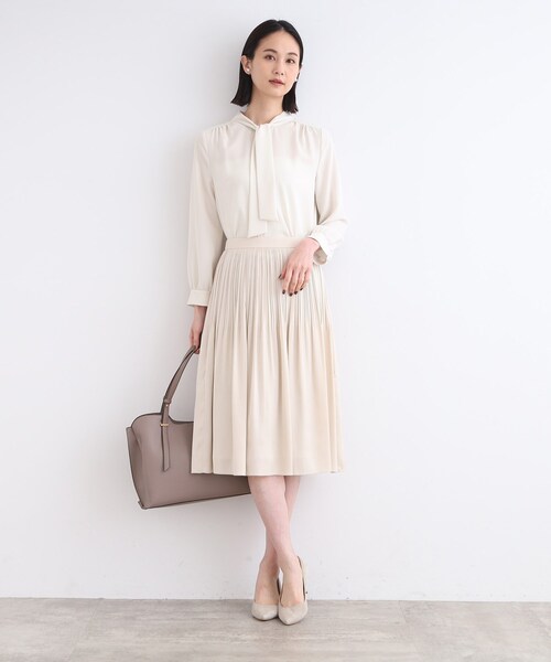 INDIVI（インディヴィ）の「◆【洗える／UVケア／トリアセテート混】ボウタイブラウス（シャツ/ブラウス・レディース・オフホワイト/ピンク/ネイビー/ナチュラル・03/19/15 /40/05/12/36/38/13）」の7枚目の写真