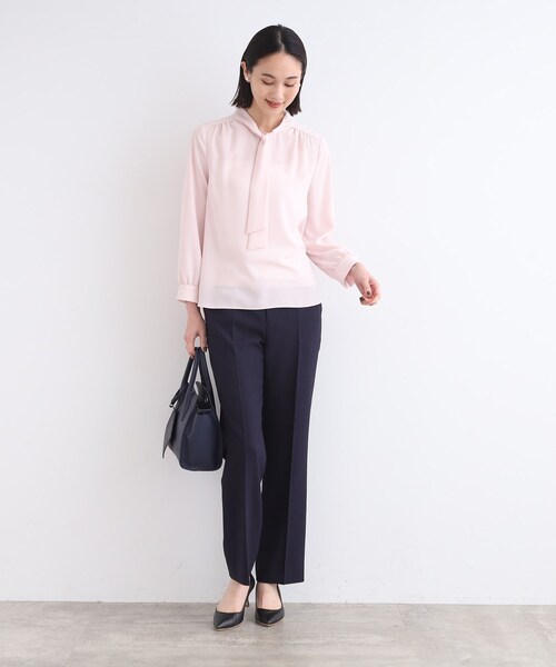 INDIVI（インディヴィ）の「◆【洗える／UVケア／トリアセテート混】ボウタイブラウス（シャツ/ブラウス・レディース・オフホワイト/ピンク/ネイビー/ナチュラル・03/19/15 /40/05/12/36/38/13）」の8枚目の写真