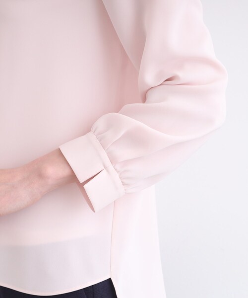 INDIVI（インディヴィ）の「◆【洗える／UVケア／トリアセテート混】ボウタイブラウス（シャツ/ブラウス・レディース・オフホワイト/ピンク/ネイビー/ナチュラル・03/19/15 /40/05/12/36/38/13）」の16枚目の写真