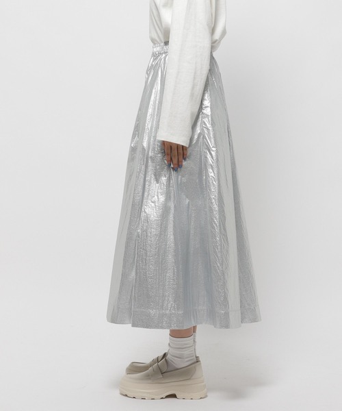 niko and...（ニコアンド）の「シャイニーフレアスカート（スカート・レディース・ライトベージュ/ライトグレー・FREE）」の16枚目の写真