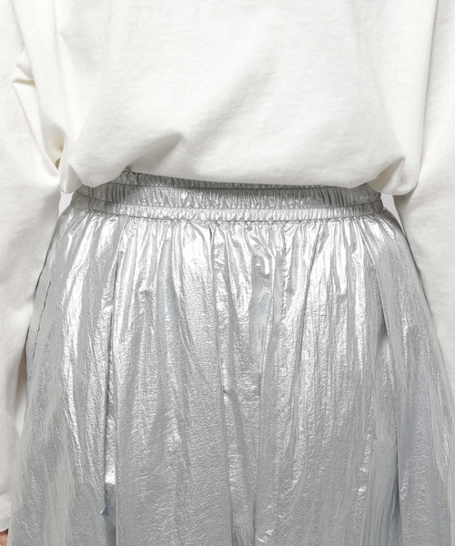 niko and...（ニコアンド）の「シャイニーフレアスカート（スカート・レディース・ライトベージュ/ライトグレー・FREE）」の19枚目の写真