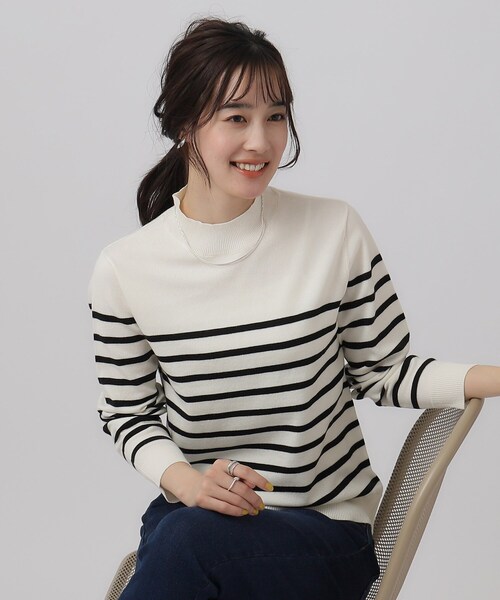 SHOO・LA・RUE(シューラルー)の「◆【洗える】オフィスカジュアルにも ちくちくしにくい ハイネックニット(ニット/セーター・レディース・ベビーピンク/ホワイト系5/ブラック/オフホワイト/サックスブルー・02/03/04)」の3枚目の写真