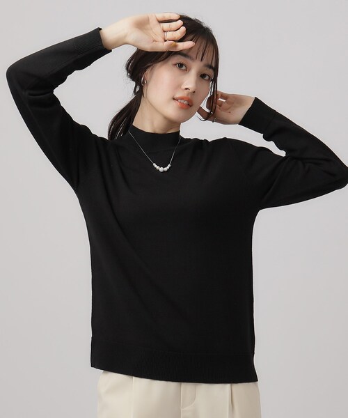 SHOO・LA・RUE(シューラルー)の「◆【洗える】オフィスカジュアルにも ちくちくしにくい ハイネックニット(ニット/セーター・レディース・ベビーピンク/ホワイト系5/ブラック/オフホワイト/サックスブルー・02/03/04)」の1枚目の写真