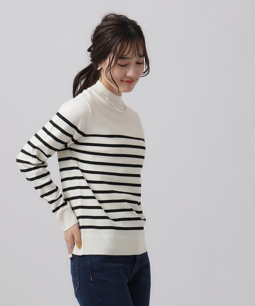 SHOO・LA・RUE(シューラルー)の「◆【洗える】オフィスカジュアルにも ちくちくしにくい ハイネックニット(ニット/セーター・レディース・ベビーピンク/ホワイト系5/ブラック/オフホワイト/サックスブルー・02/03/04)」の6枚目の写真