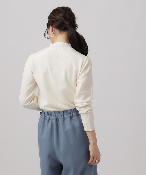 SHOO・LA・RUE(シューラルー)の「◆【洗える】オフィスカジュアルにも ちくちくしにくい ハイネックニット(ニット/セーター・レディース・ベビーピンク/ホワイト系5/ブラック/オフホワイト/サックスブルー・02/03/04)」の10枚目の写真
