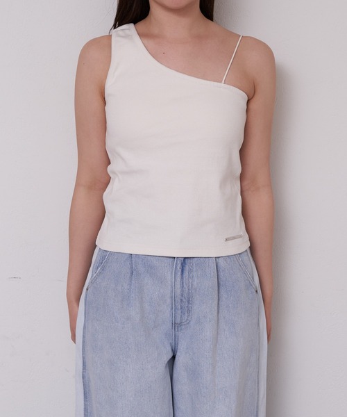 Chico(チコ)の「【2024SS】ワンショルパット付タンク(タンクトップ・レディース・ゴールド/ブラック/シルバー/ホワイト・FREE)」の10枚目の写真