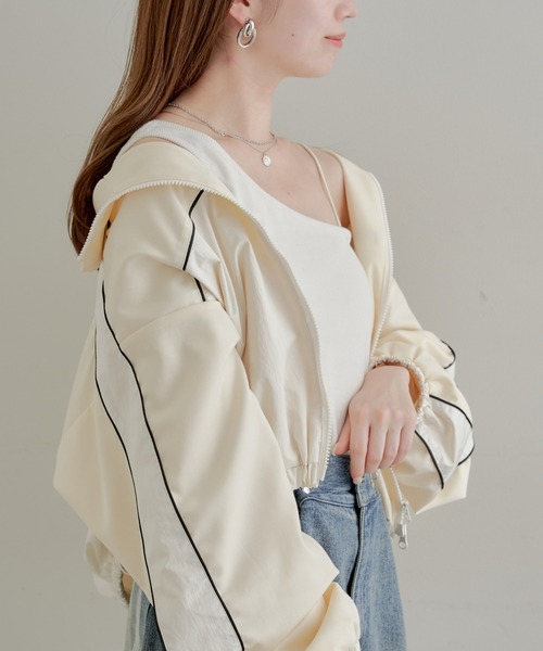 Chico(チコ)の「【2024SS】ワンショルパット付タンク(タンクトップ・レディース・ゴールド/ブラック/シルバー/ホワイト・FREE)」の19枚目の写真