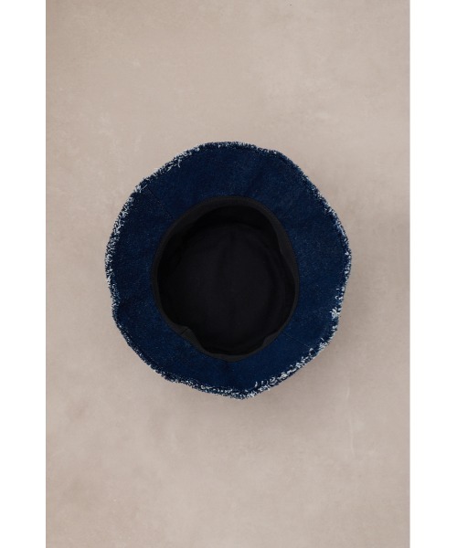 AZUL by moussy（アズールバイマウジー）の「フリンジデニムバケットハット（ハット・レディース・ブラック/ブルー・FREE）」の3枚目の写真
