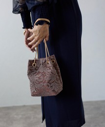 &Robu.（アンドロブ）の「レース刺繍2WAYバッグ オケージョン 結婚式 顔合わせ お呼ばれ（ショルダーバッグ）」