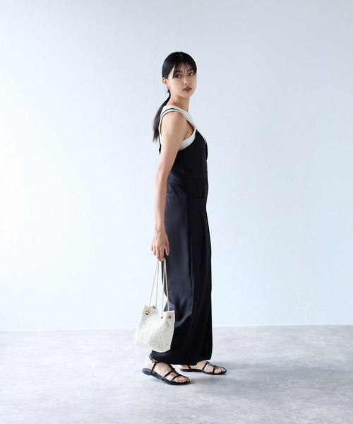 &Robu.（アンドロブ）の「レース刺繍2WAYバッグ オケージョン 結婚式 顔合わせ お呼ばれ（ショルダーバッグ・レディース・ブラック/ベージュ/ダークグリーン/ブラウン・FREE）」の13枚目の写真