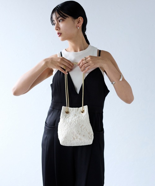 &Robu.（アンドロブ）の「レース刺繍2WAYバッグ オケージョン 結婚式 顔合わせ お呼ばれ（ショルダーバッグ・レディース・ブラック/ベージュ/ダークグリーン/ブラウン・FREE）」の18枚目の写真