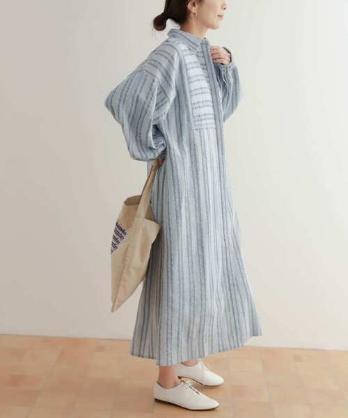 URBAN RESEARCH DOORS（アーバンリサーチドアーズ）の「カラミストライプシャツワンピース（ワンピース・レディース・ナチュラル/ブルー・MEDIUM）」の6枚目の写真