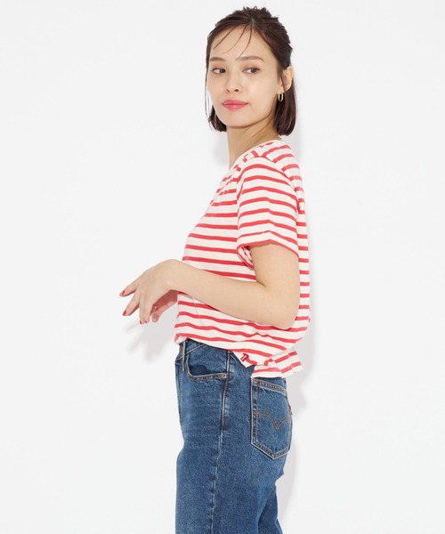 Levi's(リーバイス)の「Levi's/リーバイス MARGOT ボーダーTシャツ レッド STRIPE CORAL RED(Tシャツ/カットソー・レディース・レッド・M/S/XS)」の2枚目の写真