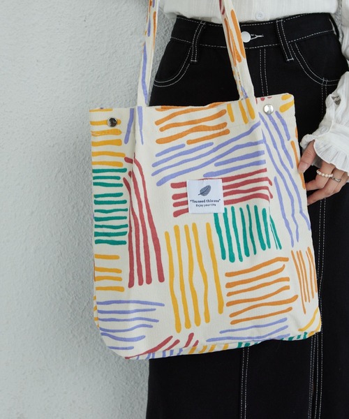 LA VORAGINE（ラ ヴォラジネ）の「大容量トートバッグ A4 コーデュロイ キャンバス ロゴ（トートバッグ・レディース・K/L/M/N/その他/その他6/B/G/I/R/Y/その他4/その他7/C/D/E/F/S/T/U/V/W/その他2/その他3/その他5/A/H/J/O/Q/X/Z/P/その他1・FREE）」の17枚目の写真