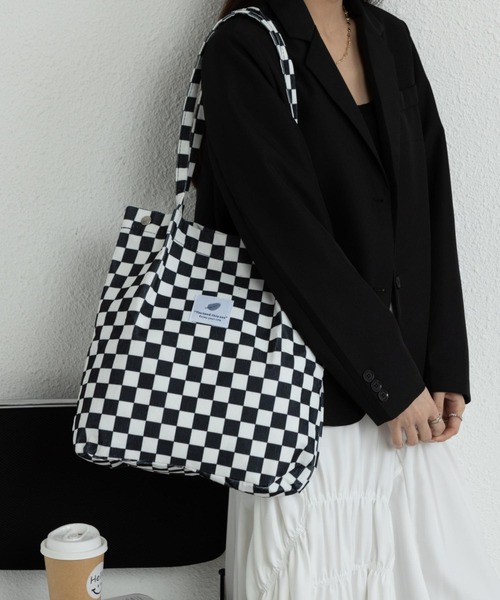 LA VORAGINE（ラ ヴォラジネ）の「大容量トートバッグ A4 コーデュロイ キャンバス ロゴ（トートバッグ・レディース・K/L/M/N/その他/その他6/B/G/I/R/Y/その他4/その他7/C/D/E/F/S/T/U/V/W/その他2/その他3/その他5/A/H/J/O/Q/X/Z/P/その他1・FREE）」の19枚目の写真