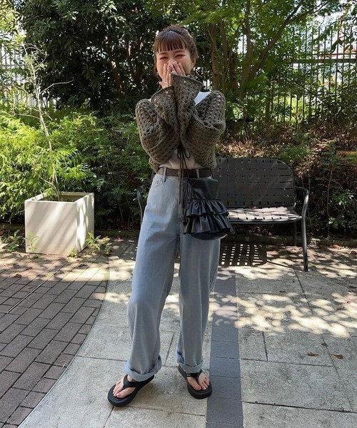 EFOLE(エフォル)の「【インフルエンサーyukie × FREAKSSTORE × EFOLE コラボ】フリル ドローストリング ショルダーバッグ(ショルダーバッグ・レディース・ブラック/オフホワイト/シルバー・FREE)」の11枚目の写真