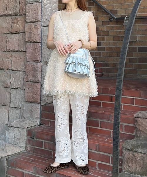 EFOLE(エフォル)の「【インフルエンサーyukie × FREAKSSTORE × EFOLE コラボ】フリル ドローストリング ショルダーバッグ(ショルダーバッグ・レディース・ブラック/オフホワイト/シルバー・FREE)」の5枚目の写真