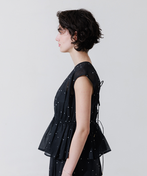 Rouge vif Anna(ルージュヴィフアンナ)の「【セットアップ対応】ドット刺繍ペプラムブラウス(シャツ/ブラウス・レディース・モカ/ブラック・フリー)」の14枚目の写真